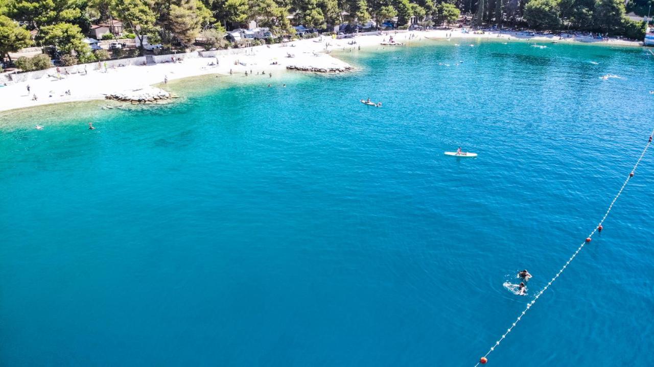 Kamp Rozac Hotel Trogir Bagian luar foto