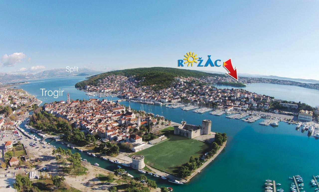 Kamp Rozac Hotel Trogir Bagian luar foto